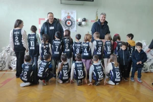 KK Partizan u poseti mališanima iz Kosaničke Rače i Kuršumlije